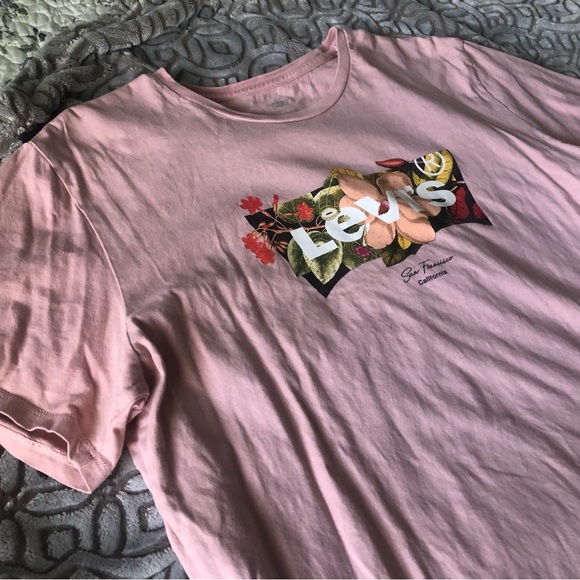 Levi’s unisex floral tee - Picture 4 of 4